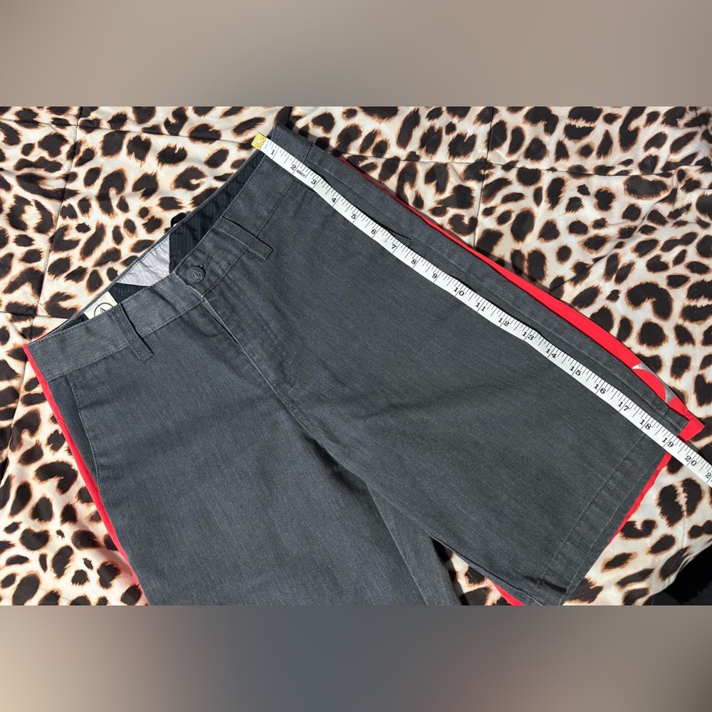 Hurley & Volcom Bundle - Picture 6 of 8